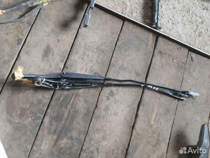 Поводок дворника Audi A4 B8