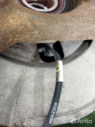 Ступицы передние пара GMC Yukon GMT800