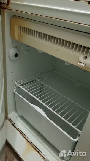 Холодильник Ariston Mba2185