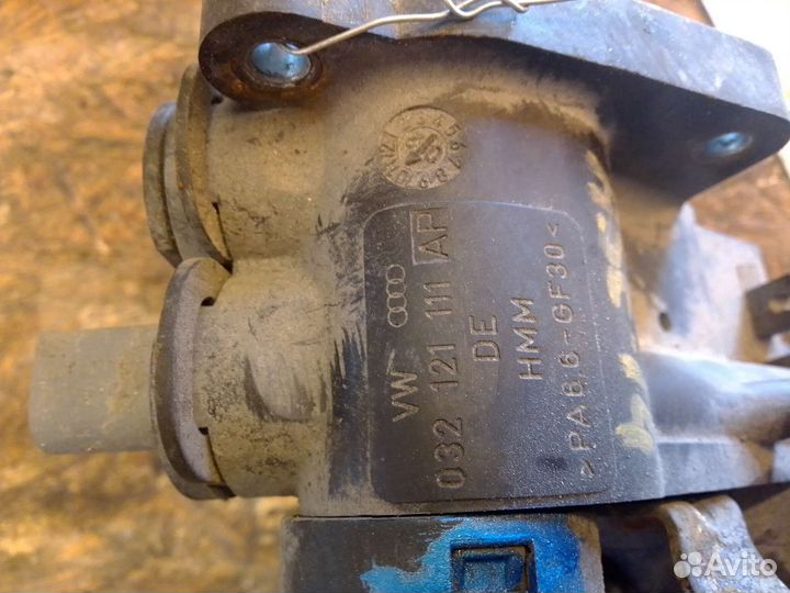 Корпус термостата Volkswagen Polo 4. 1.4л