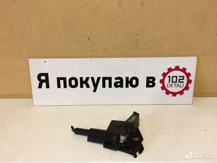 Форсунка омывателя фар правая Nissan Qashqai J10