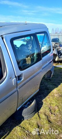 Стекло боковое. Задняя, левая. Ситроен Берлинго