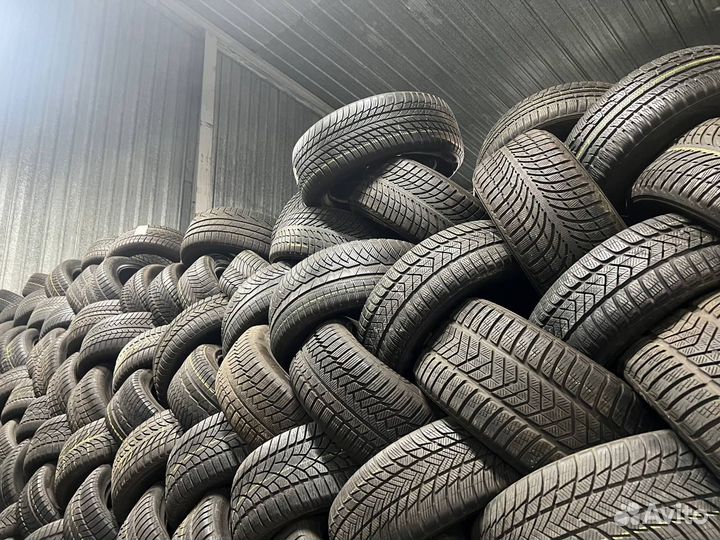 Goodyear Eagle Ultra Grip 215/55 R17 94T