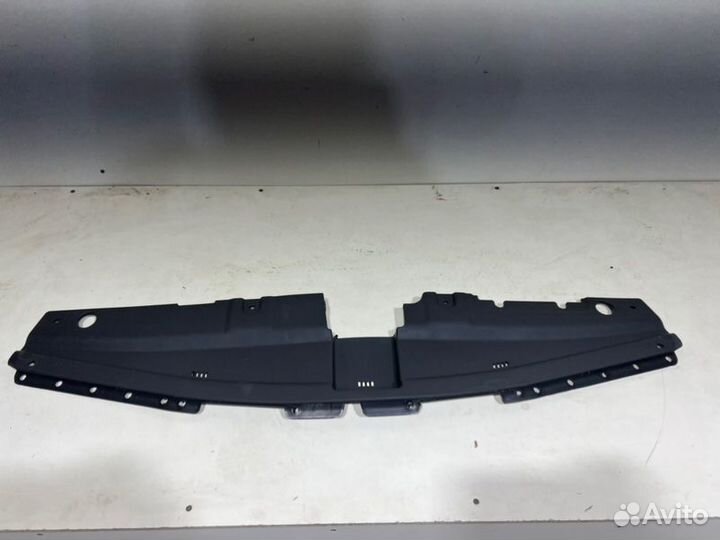 Накладка замка капота