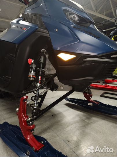 Снегоход 2025 Summit X Expert 