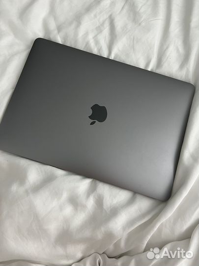 Apple MacBook pro 13 2019 touch bar