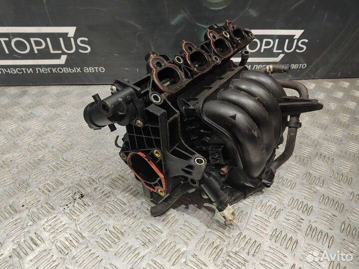 Впускной коллектор Mazda 3 Z6