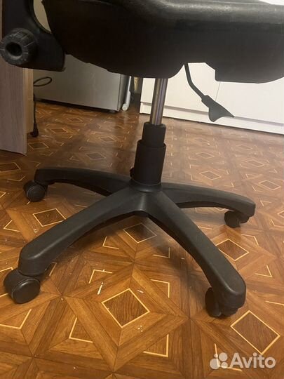 Компьютерное кресло