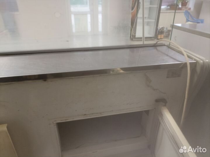 Холодильник витринный