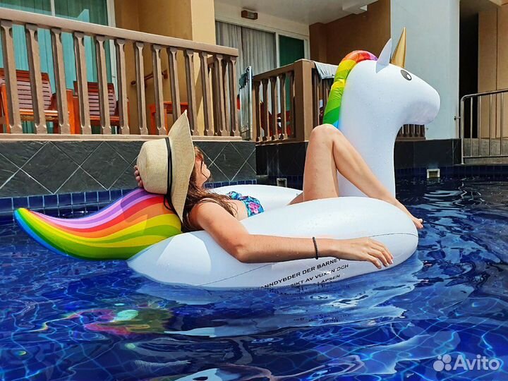 Надувной единорог. Круг