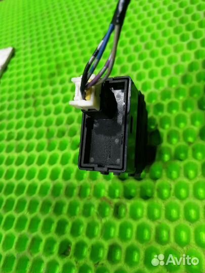 Кнопка регулятора корректора фар Nissan Juke F15