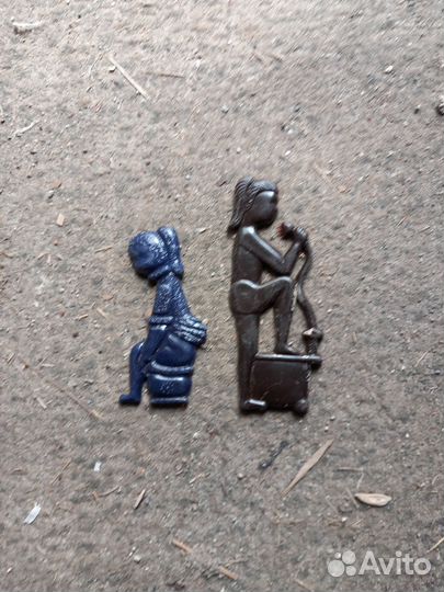 Фигурка,значки СССР