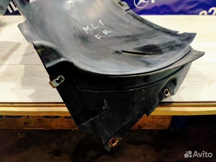 Подкрылок передний правый Mercedes-Benz Ml 164