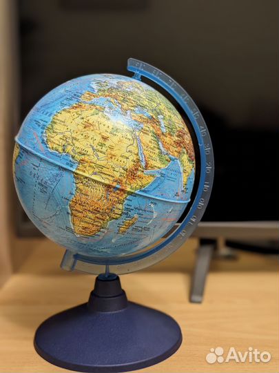 Глобус земли физический