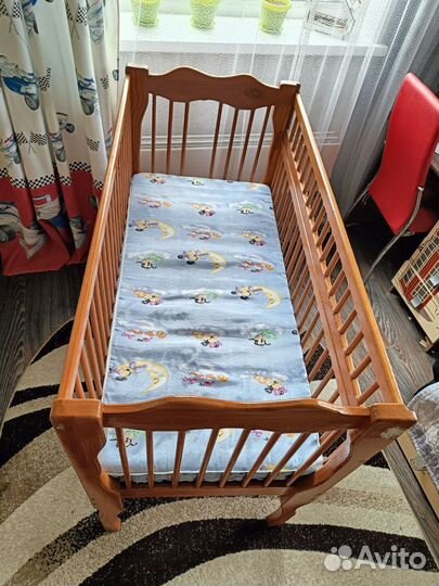 Детская кроватка