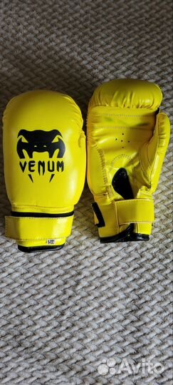 Боксерские перчатки