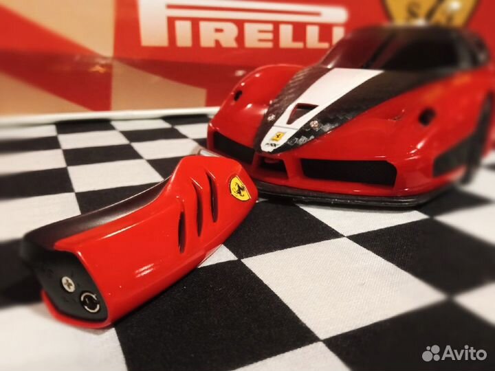 Сувенирная зажигалка Scuderia Ferrari