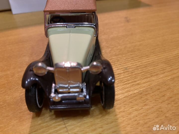 Модель авто 1:43 Matchbox 1945 MG TC England