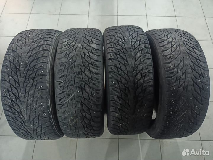 Nokian Tyres Hakkapeliitta R2 215/55 R17 98R