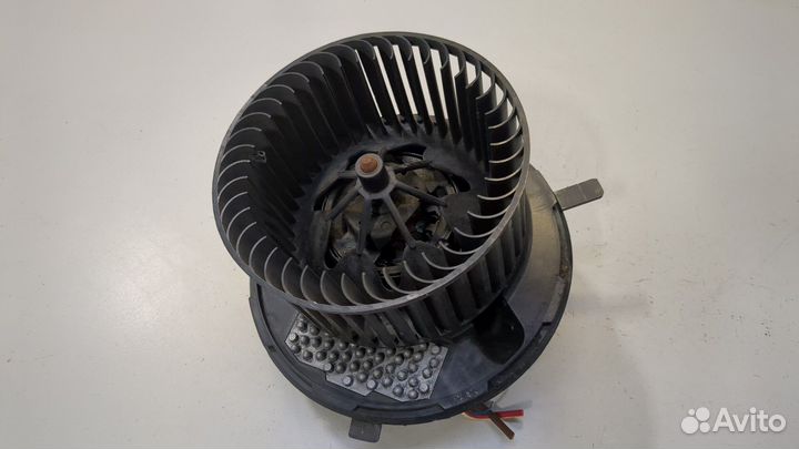 Двигатель отопителя Audi Q3, 2012