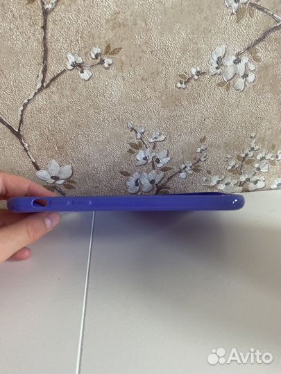 Чехол на iPhone 11 фиолетовый быстяший