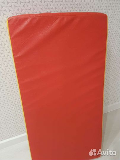 Мат спортивный для шведской стенки