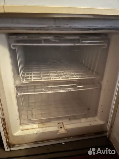 Холодильник Zanussi