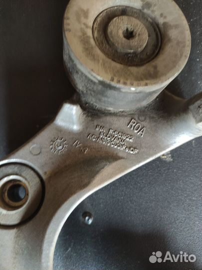 Натяжитель приводного ремня Honda