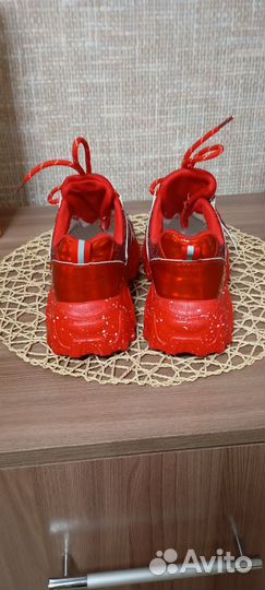 Кроссовки женские 37 размер