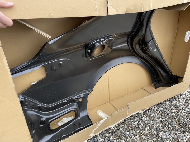 Camry V70 заднее крыло оригинал