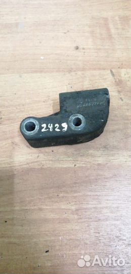 Кронштейн генератора 90448772 GM Opel