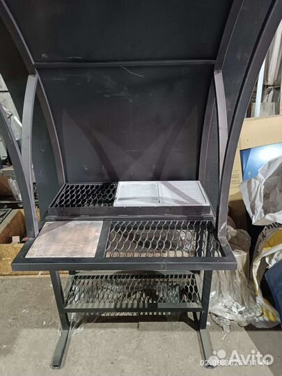 Стационарный мангал с крышей