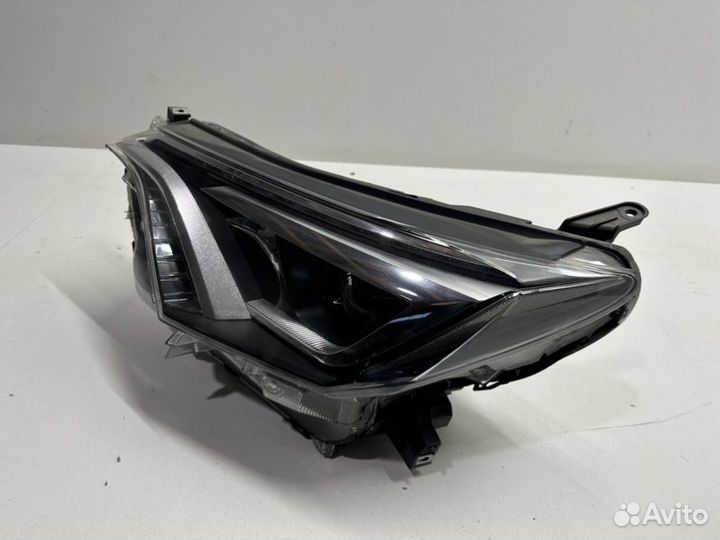 Фара LED передняя левая Toyota Rav4 45 2016-2019