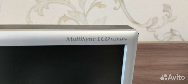 Монитор NEC MultiSync LCD 195VXM+