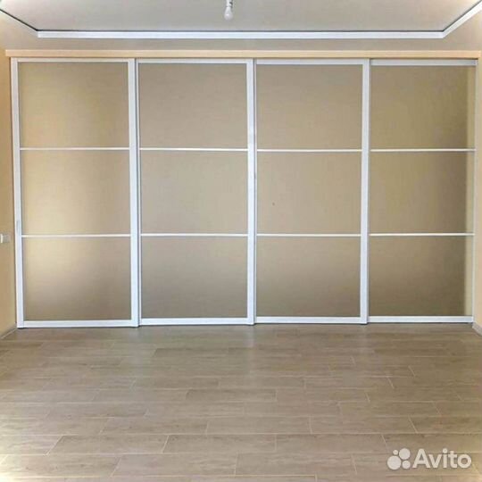 Раздвижная перегородка с матовым стеклом