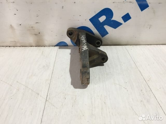 Кронштейн гура infiniti FX35 3.5 ат