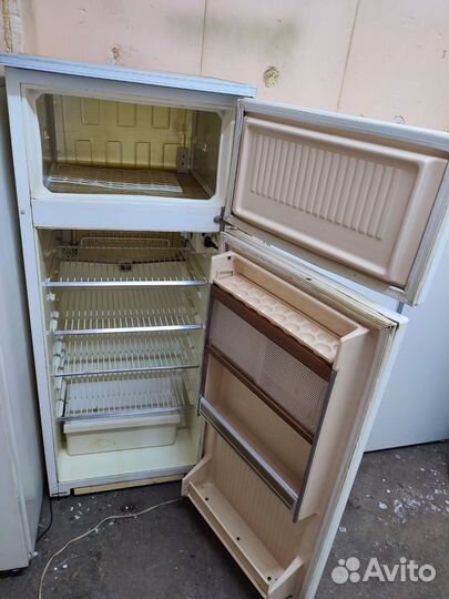 Холодильник Минск 15.Бесплатная Доставка