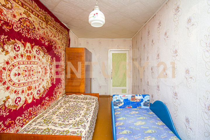 2-к. квартира, 43 м², 1/2 эт.