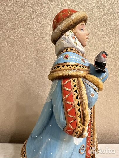 Деревянные статуэтки и фигурки