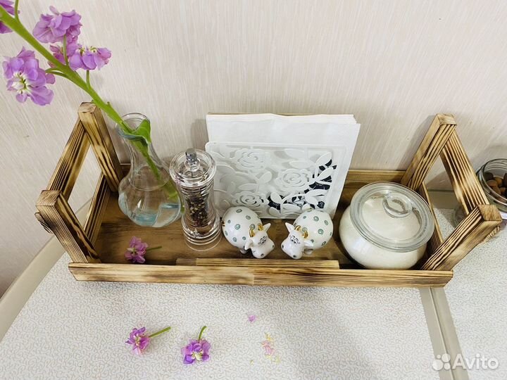 Посуда. Поднос из дерева