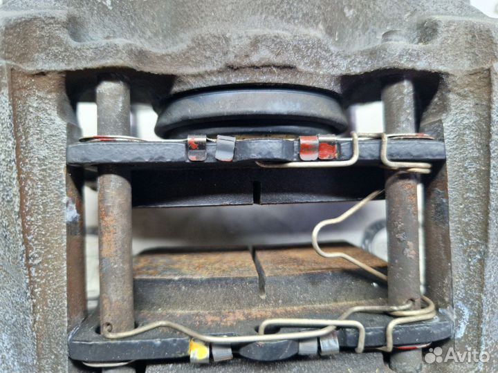 Суппорт тормозной задний для Lexus GS430