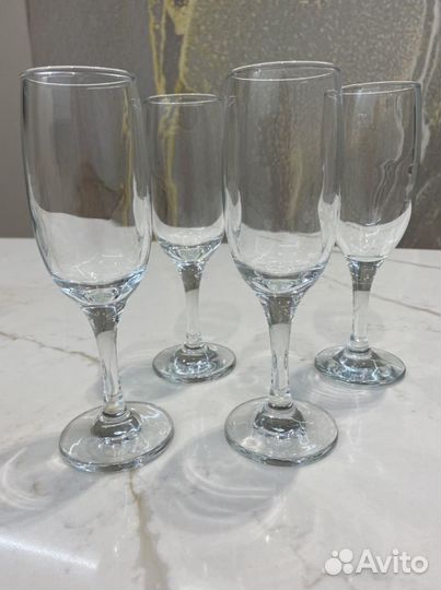 Бокалы для шампанского новые