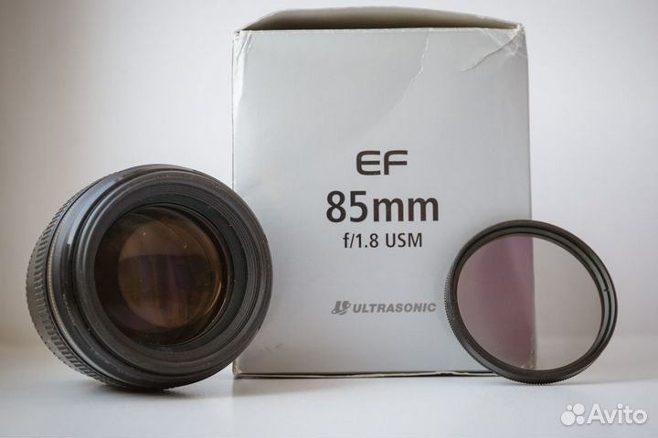 Canon EF 85mm f/1.8 USM