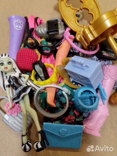 Аксессуары для кукол монстер хай и эах