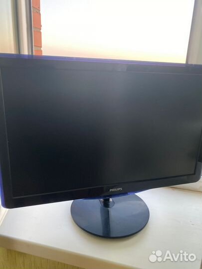 Монитор Philips