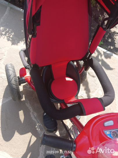 Детский велосипед с родительской ручкой