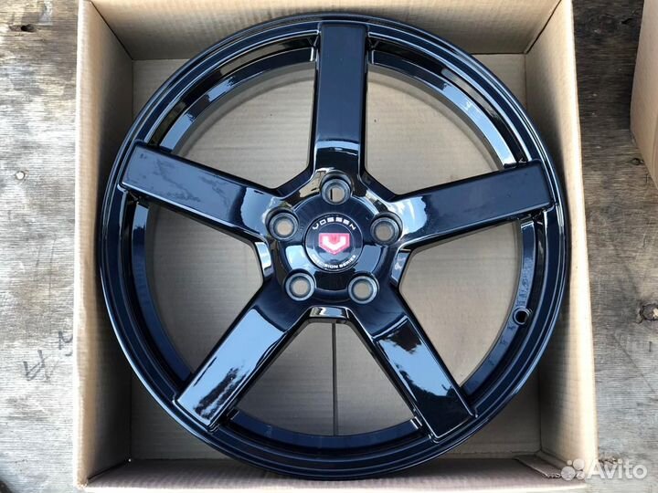 Литые Диски 5*110 R17 Vossen CV3 черный глянец