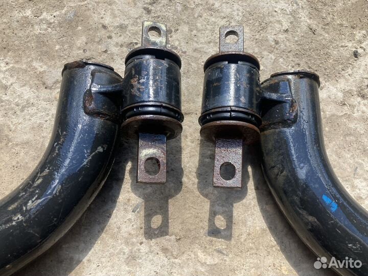 Honda crv 2 Рычаг задний нижний правый и левый