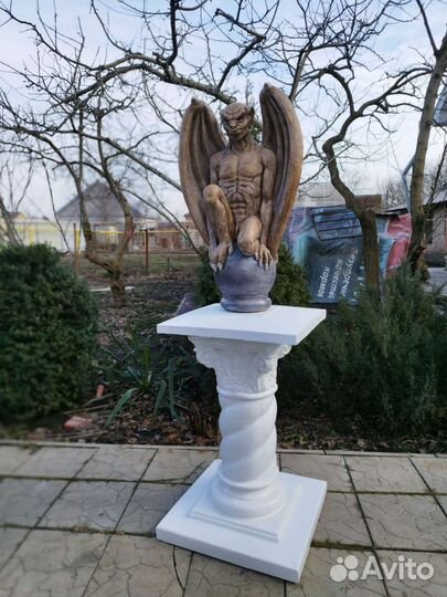 Садовая скульптура гаргульи