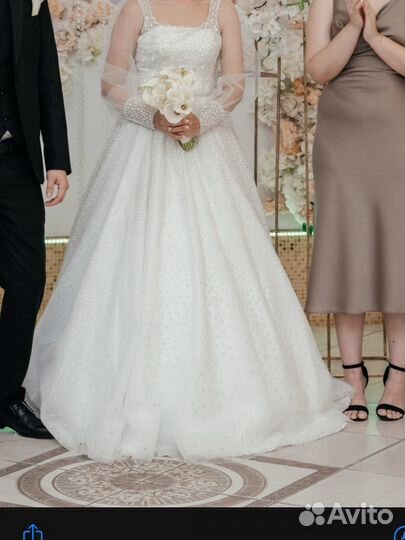 Свадебное платье